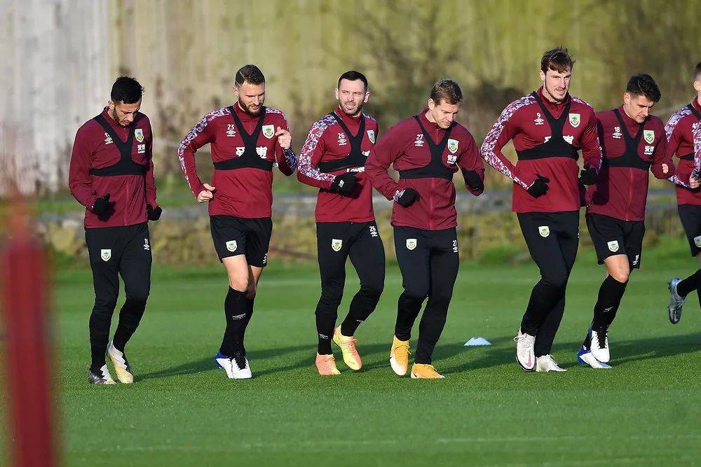 海外网友热议AL击败IG：巨大的BP差距！经过BLG充电后，AL回来了