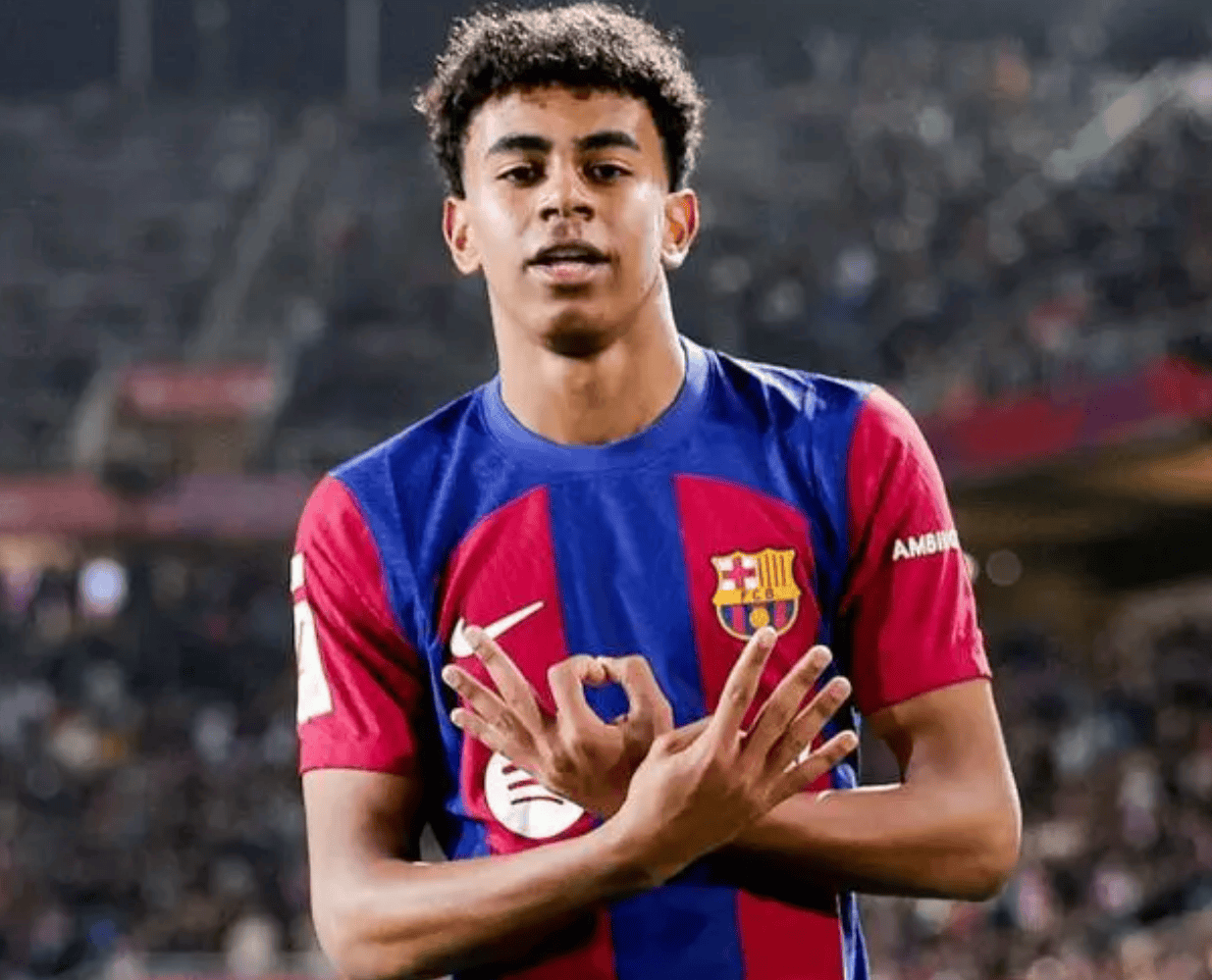 费兰戴帽 巴萨5-3贝蒂斯迎6连胜