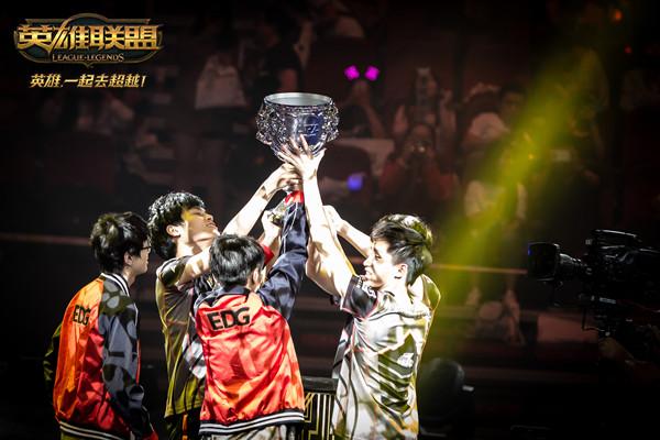 TheShy谈自己被鬼压床：小钰给我的压力太大了！